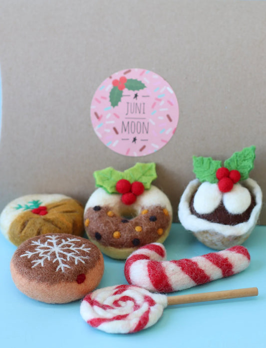 Juni Moon Classic Christmas Set