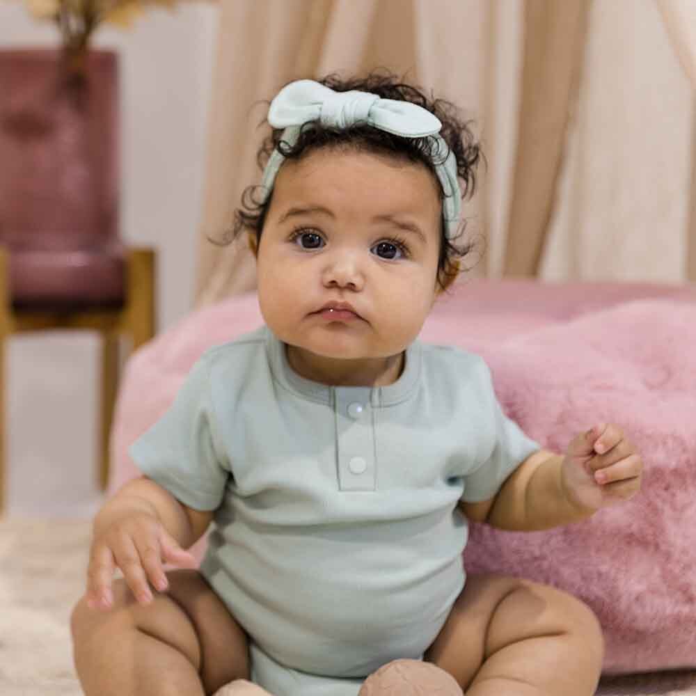 Snuggle Hunny Kids - Sage Short Sleeve Organic Bodysuit
