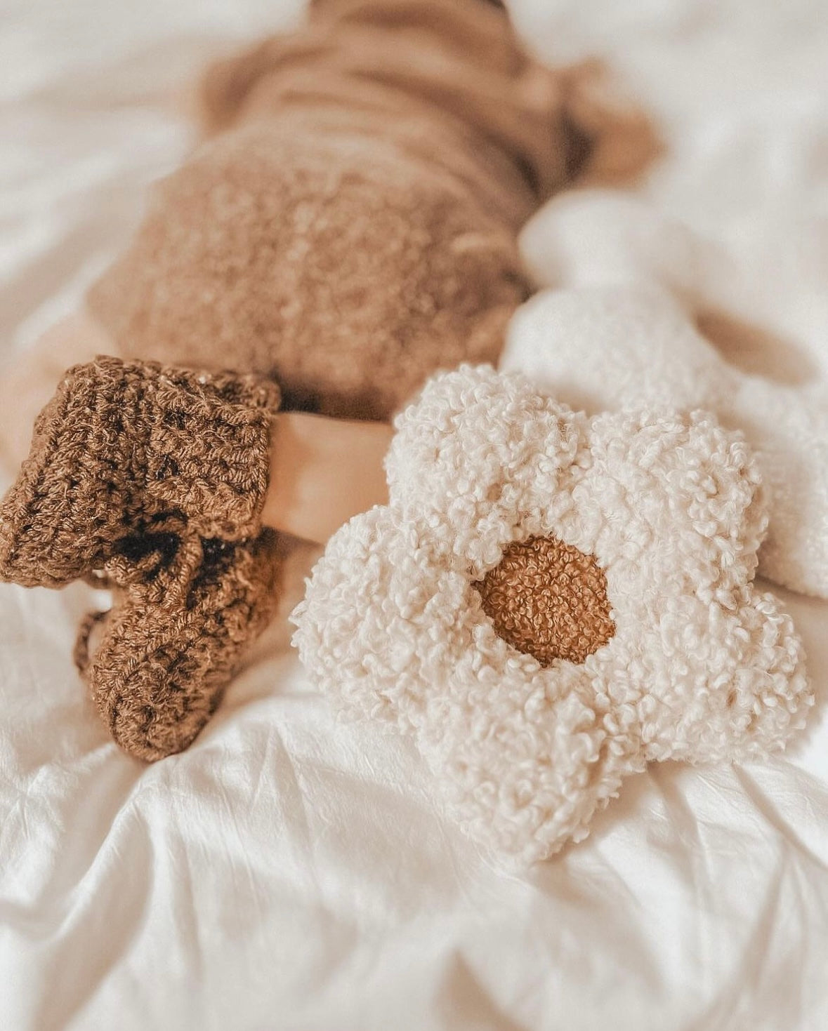 Daisy Pacifier Holder - Mushroom - Millie and Rose