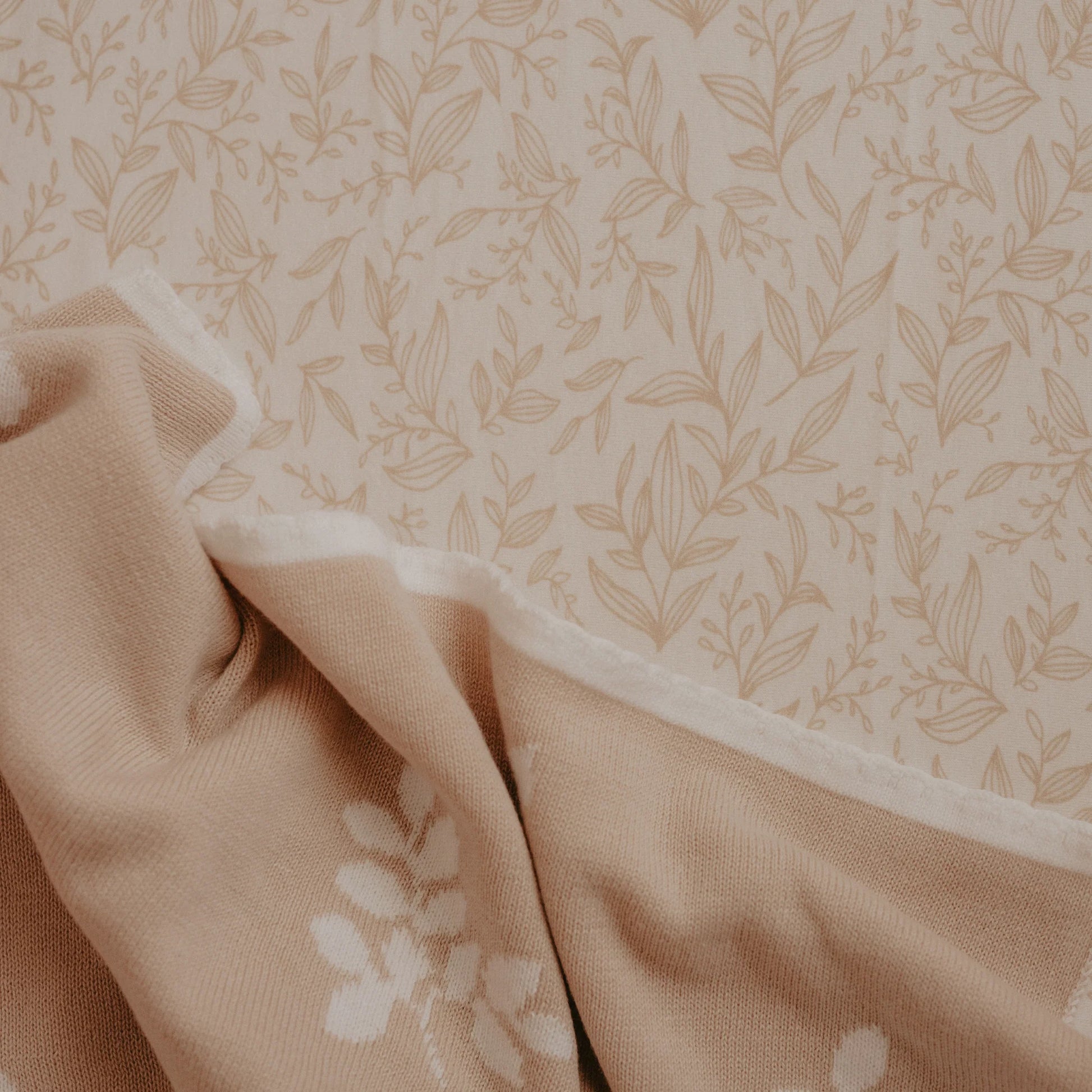 ox & Fallow - Golden Vines Organic Fitted Cot Sheet