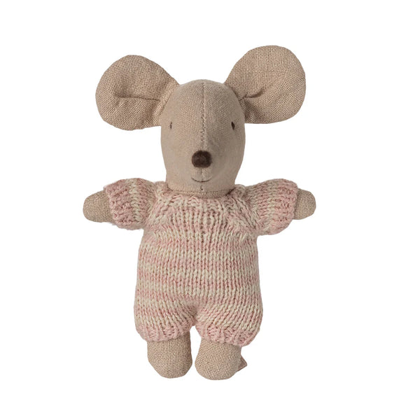 Knitted mouse toy with a pink sweater on a white background