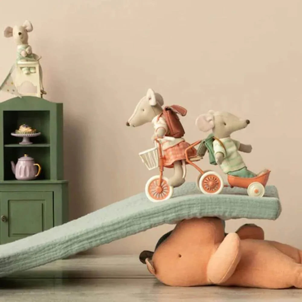 Maileg Tricycle Trailer Mouse Coral