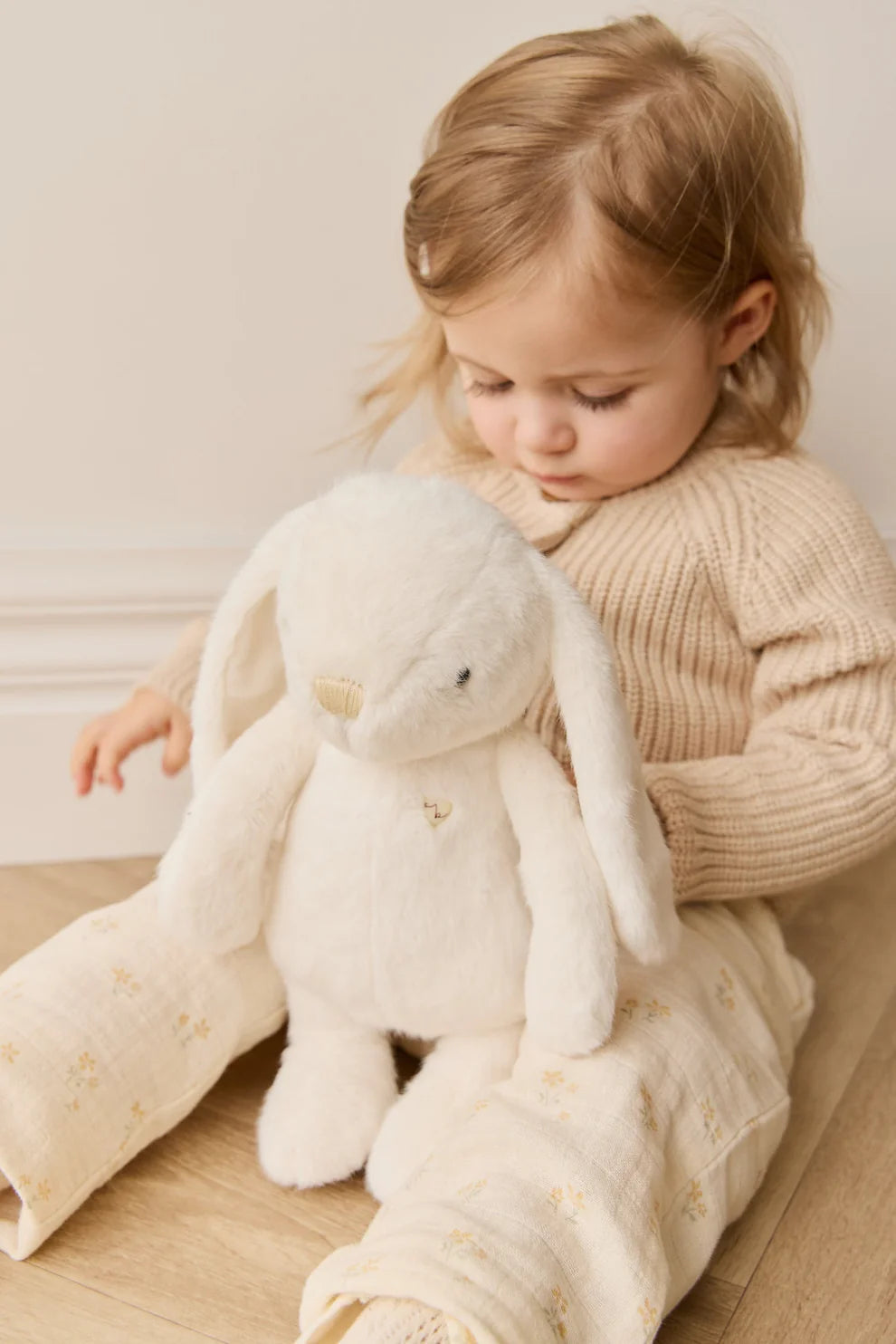 Snuggle Bunnies - Penelope the Bunny - Marshmallow