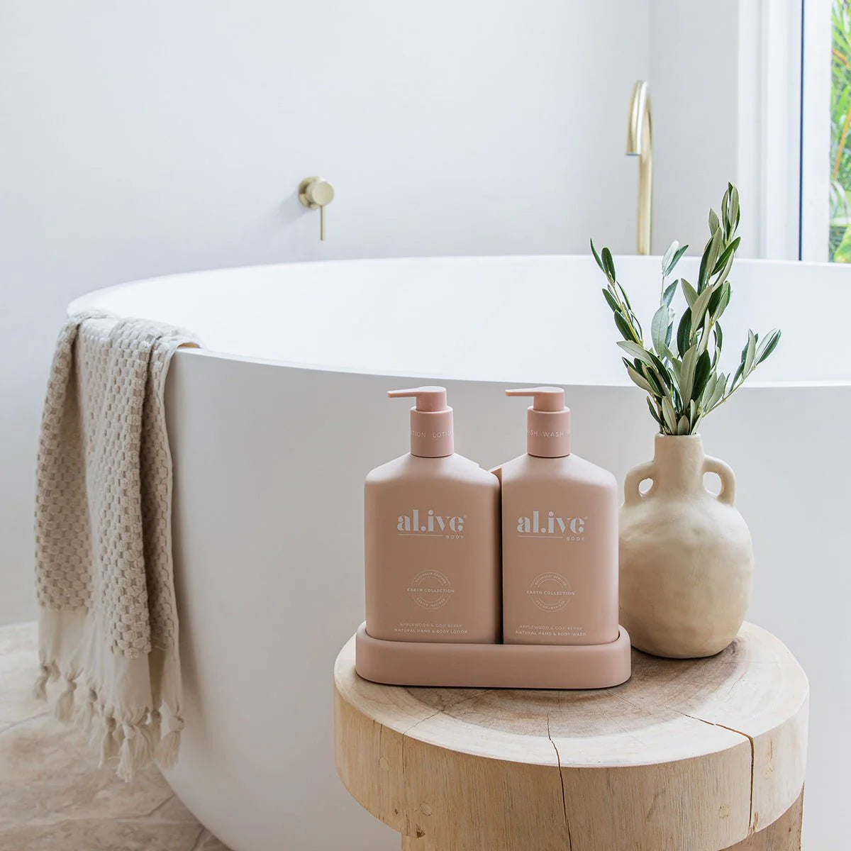 al.ive body - Wash & Lotion Duo + Tray - Applewood & Goji Berry