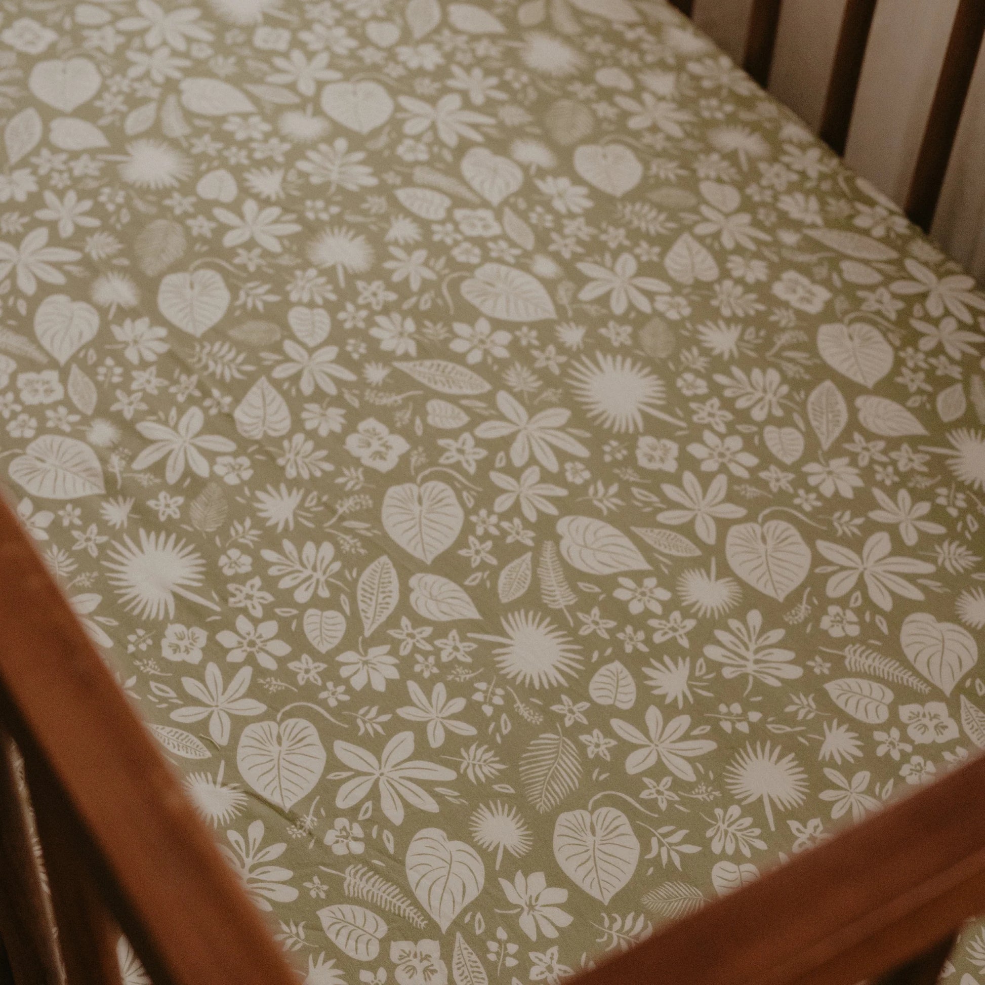 Fox & Fallow - Daisy Chain Organic Fitted Cot Sheet