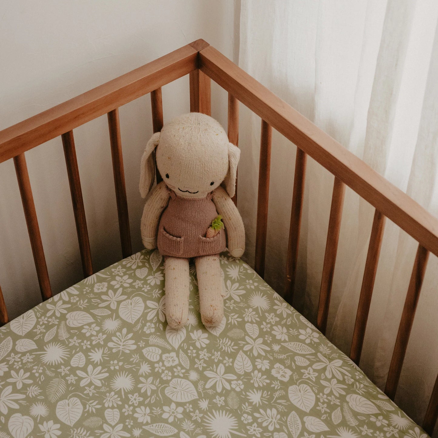Fox & Fallow - Daisy Chain Organic Fitted Cot Sheet
