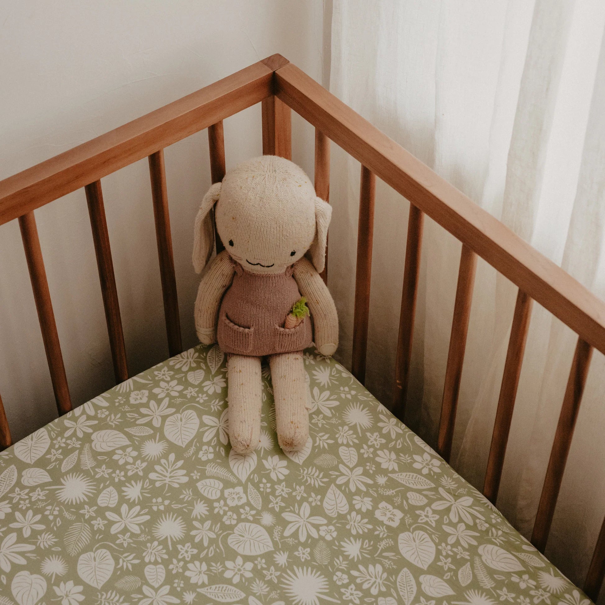 Fox & Fallow - Daisy Chain Organic Fitted Cot Sheet