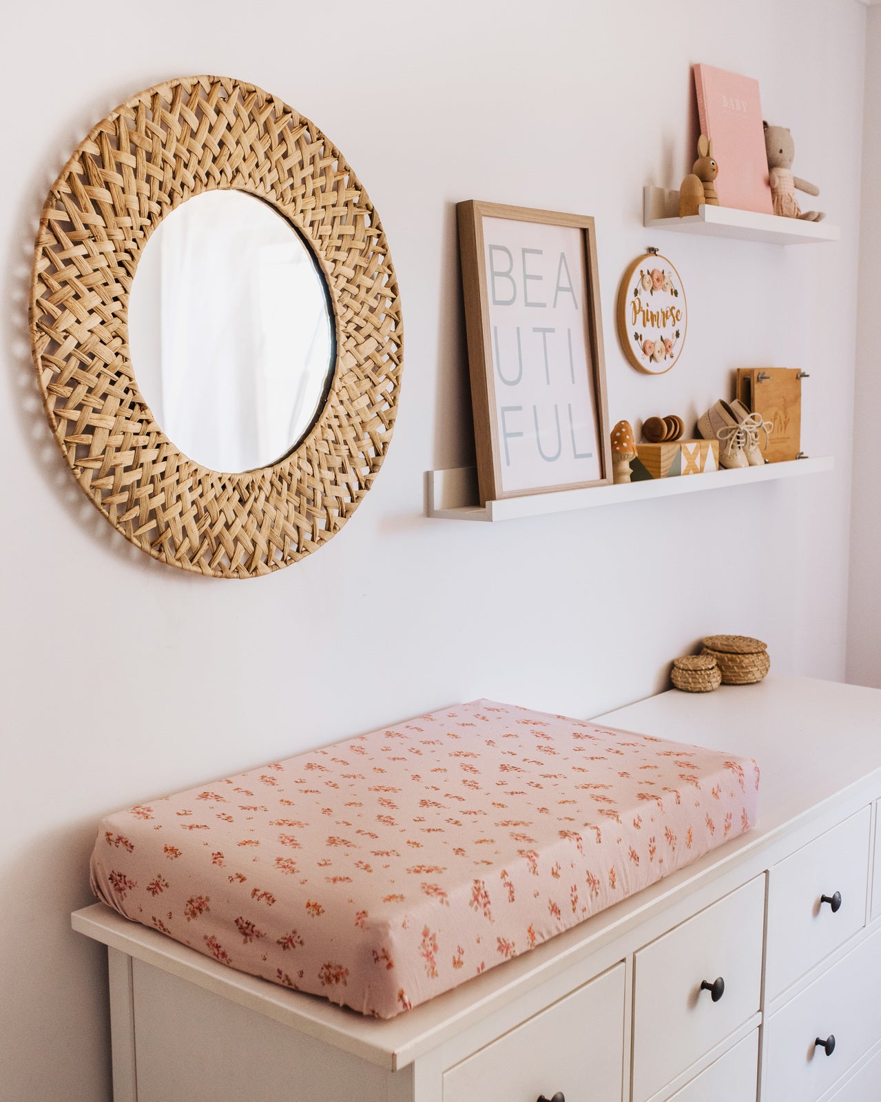 Snuggle Hunny Kids - Bassinet Sheet / Change Pad Cover - Esther