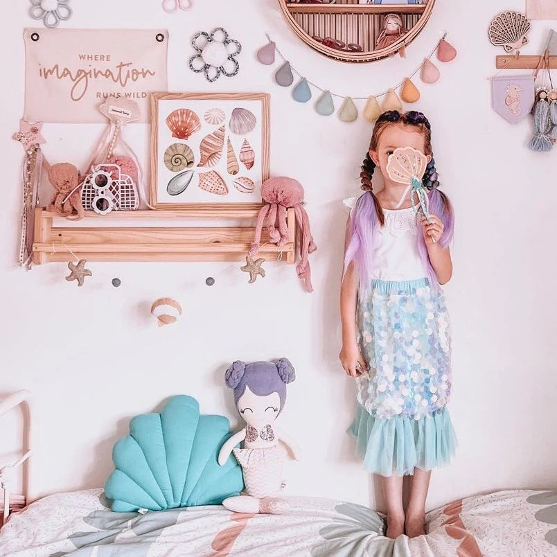 Leonie and the Leopard - Imagination Mini Flag