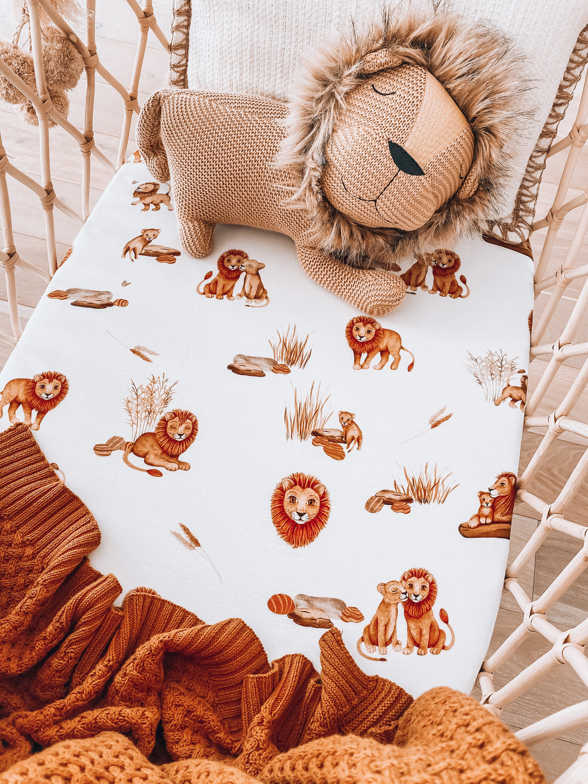 Snuggle Hunny Kids - Bassinet Sheet / Change Pad Cover - Lion