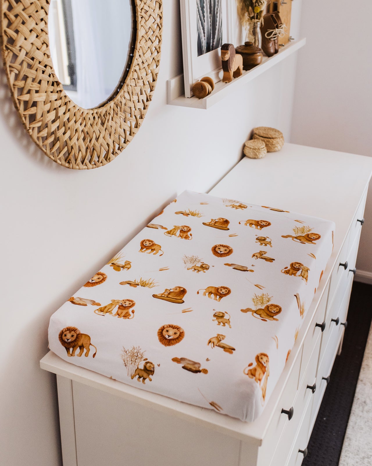 Snuggle Hunny Kids - Bassinet Sheet / Change Pad Cover - Lion