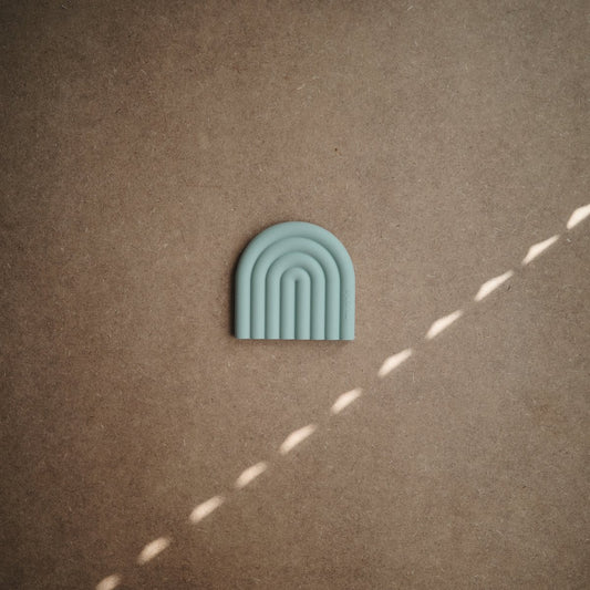 Mushie Teether Rainbow - Cambridge Blue