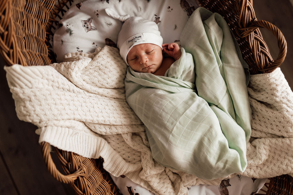 Organic Muslin Wrap - Honeydew - Snuggle Hunny Kids