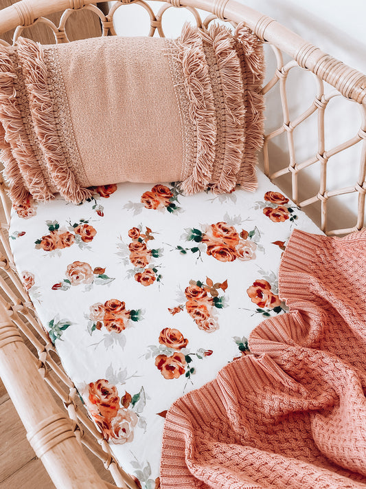 Snuggle Hunny Kids - Bassinet Sheet / Change Pad Cover - Rosebud