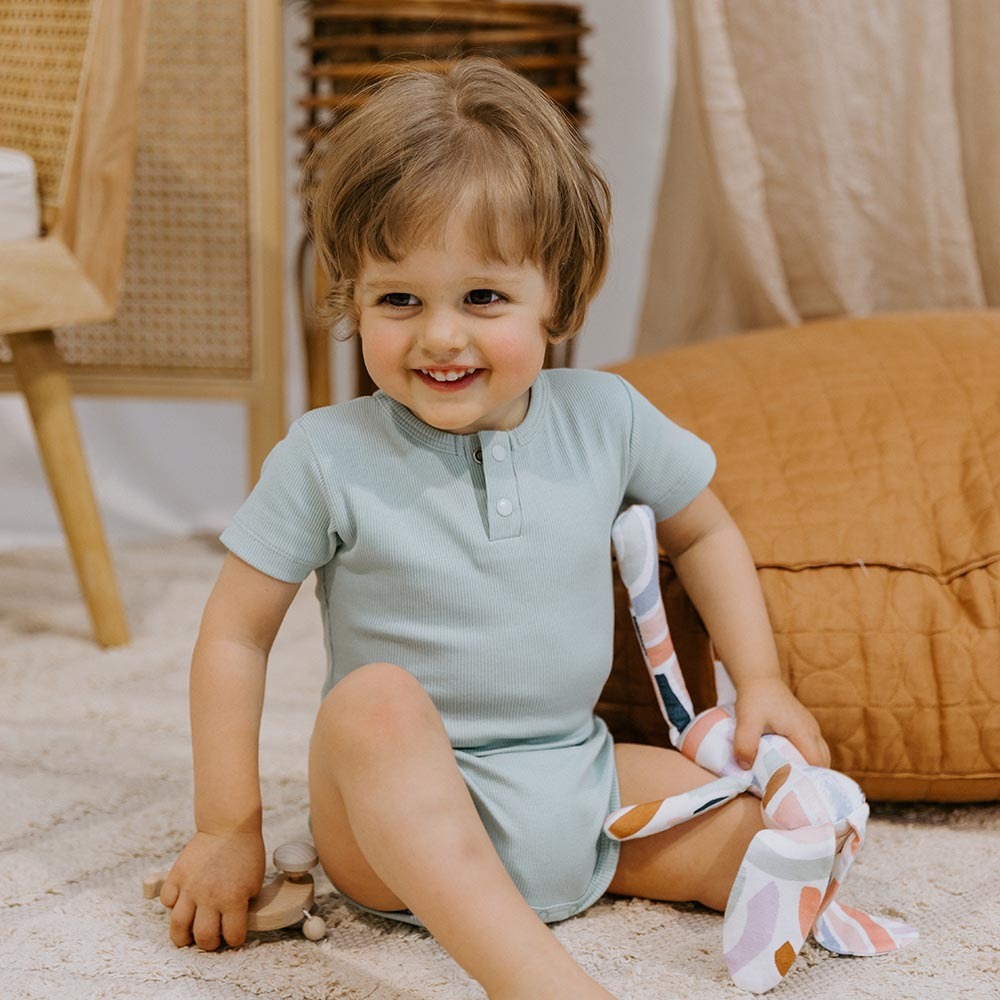 Snuggle Hunny Kids - Sage Short Sleeve Organic Bodysuit