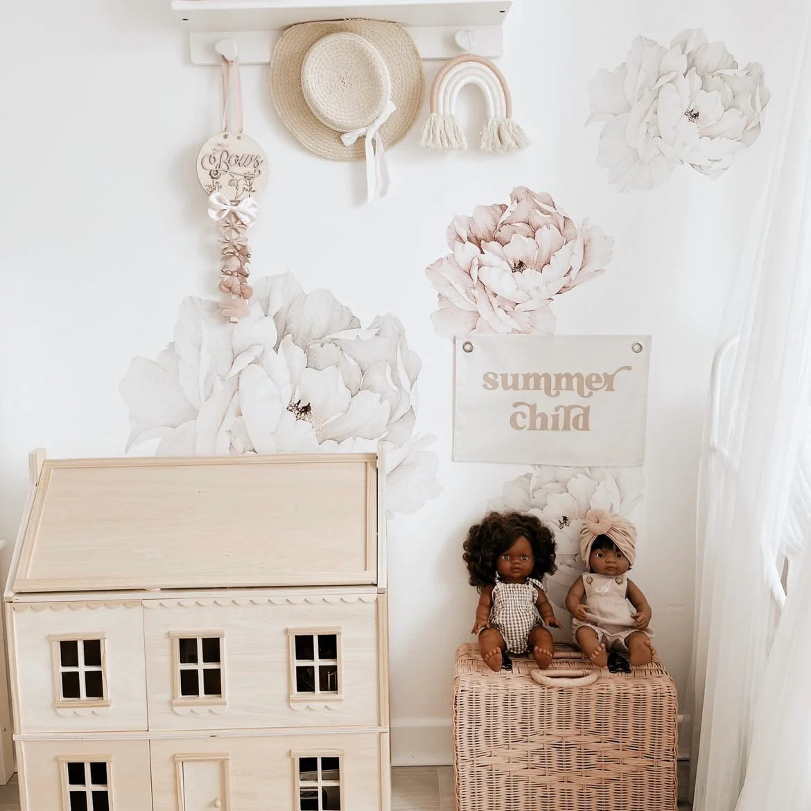 Leonie and the Leopard - Summer Child Wall Banner